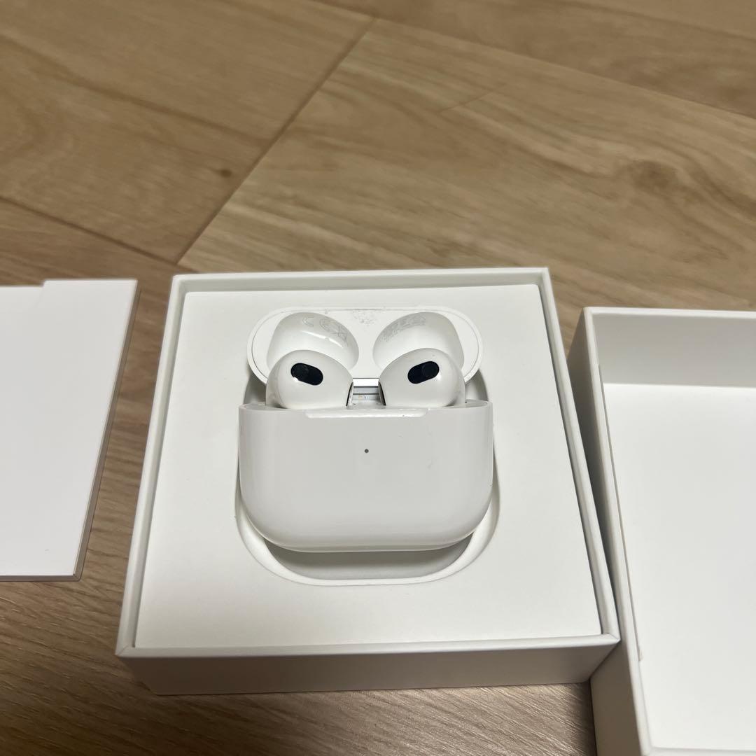 イヤホン Airpods 3