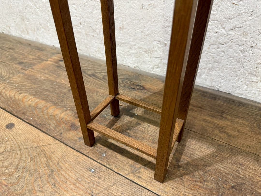 1177 小ぶりなサイドテーブル　陳列台　展示台　花台　古家具　レトロ　和モダン