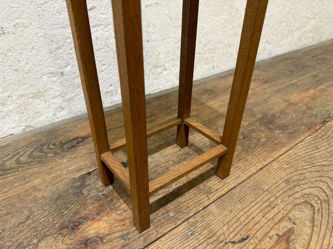 1177 小ぶりなサイドテーブル　陳列台　展示台　花台　古家具　レトロ　和モダン