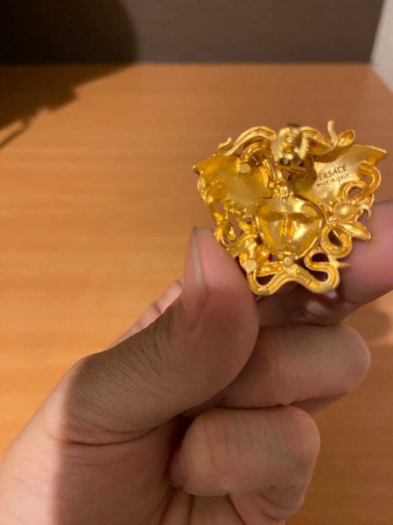 VERSACE ヴェルサーチ　メデューサヘッド ピアス片耳　本体のみ