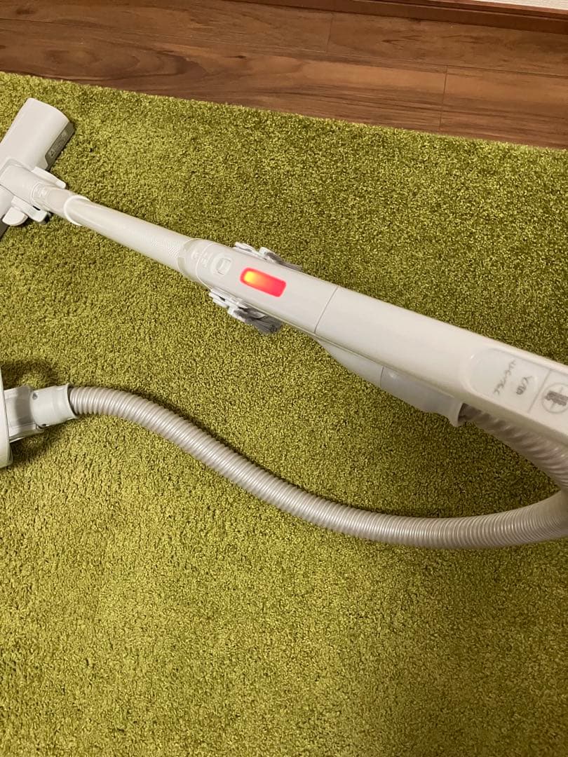 【2023年製】Panasonic紙パック式掃除機　MC-JP860K-W