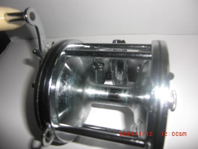 ＰＥＮＮ　ＳＥＮＡＴＯＲ　６／０ 釣り具　リール