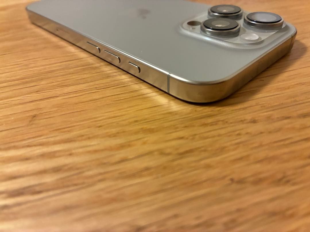 iPhone16pro 128GBナチュラルチタニウム