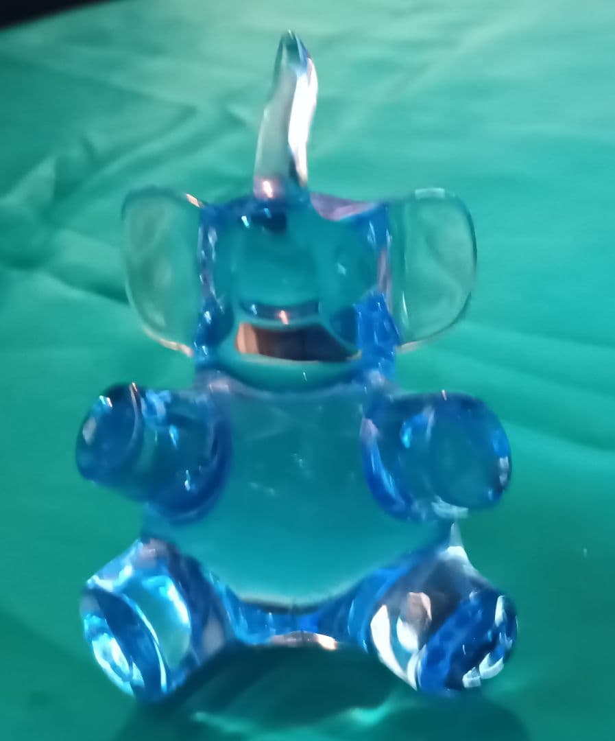 バカラ　BACCARAT　動物シリーズ　ブルーのゾウの置物