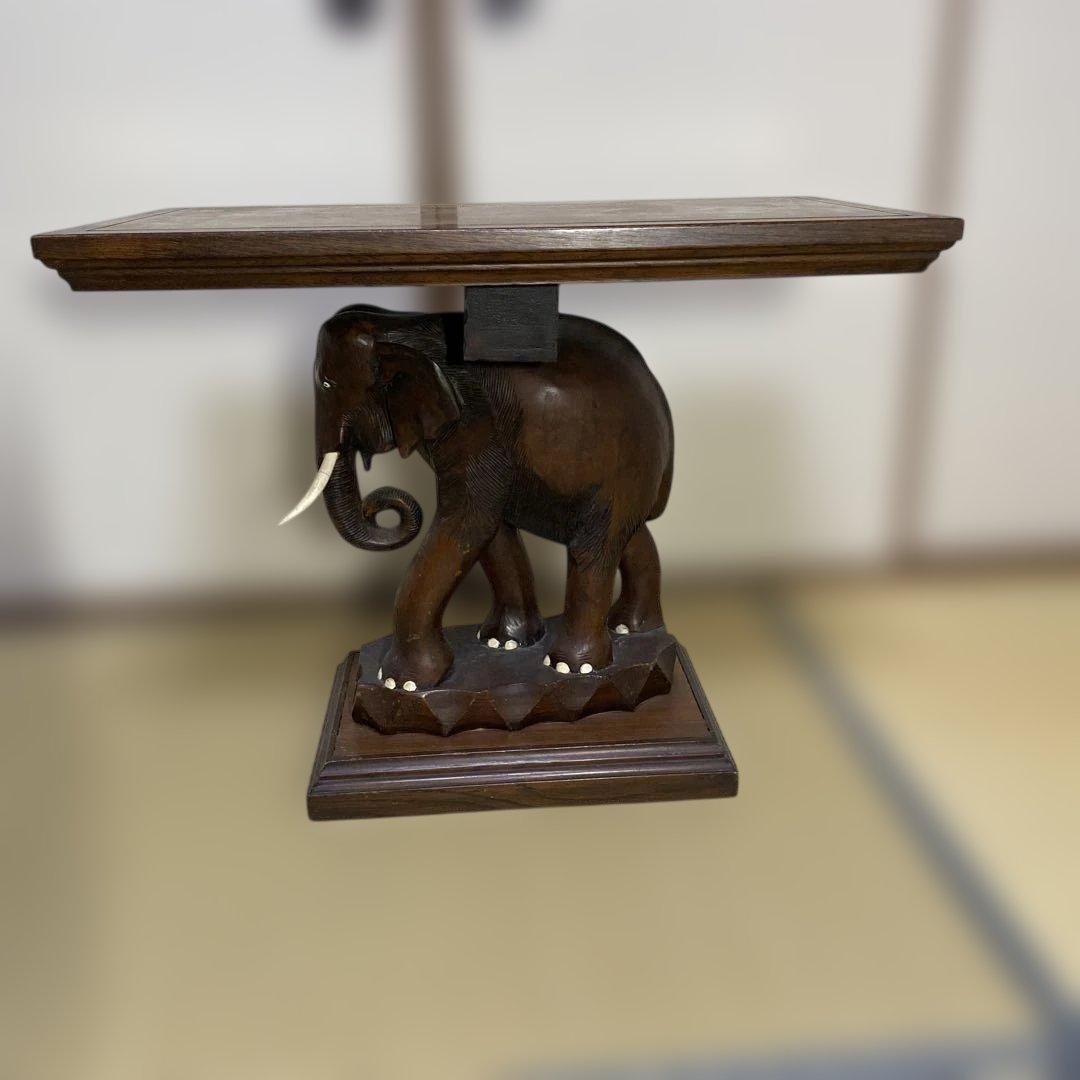 象の彫刻 木製テーブル