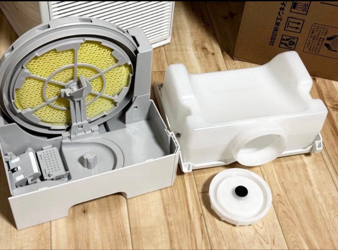 【ほぼ未使用】ダイキン 加湿空気清浄機 MCK505A-W 2025年モデル