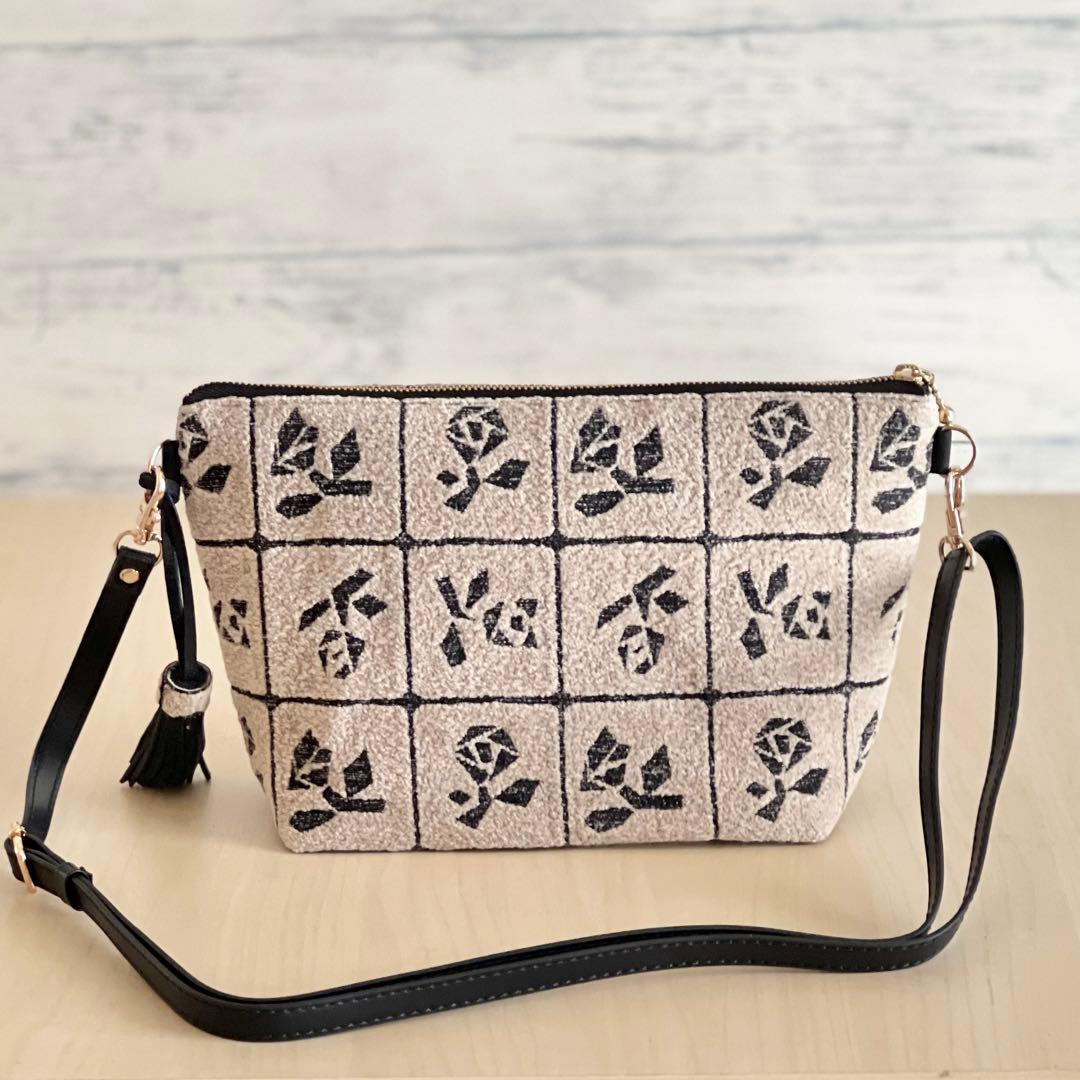 ミナペルホネン Lulu beigeショルダーバッグMB508-241