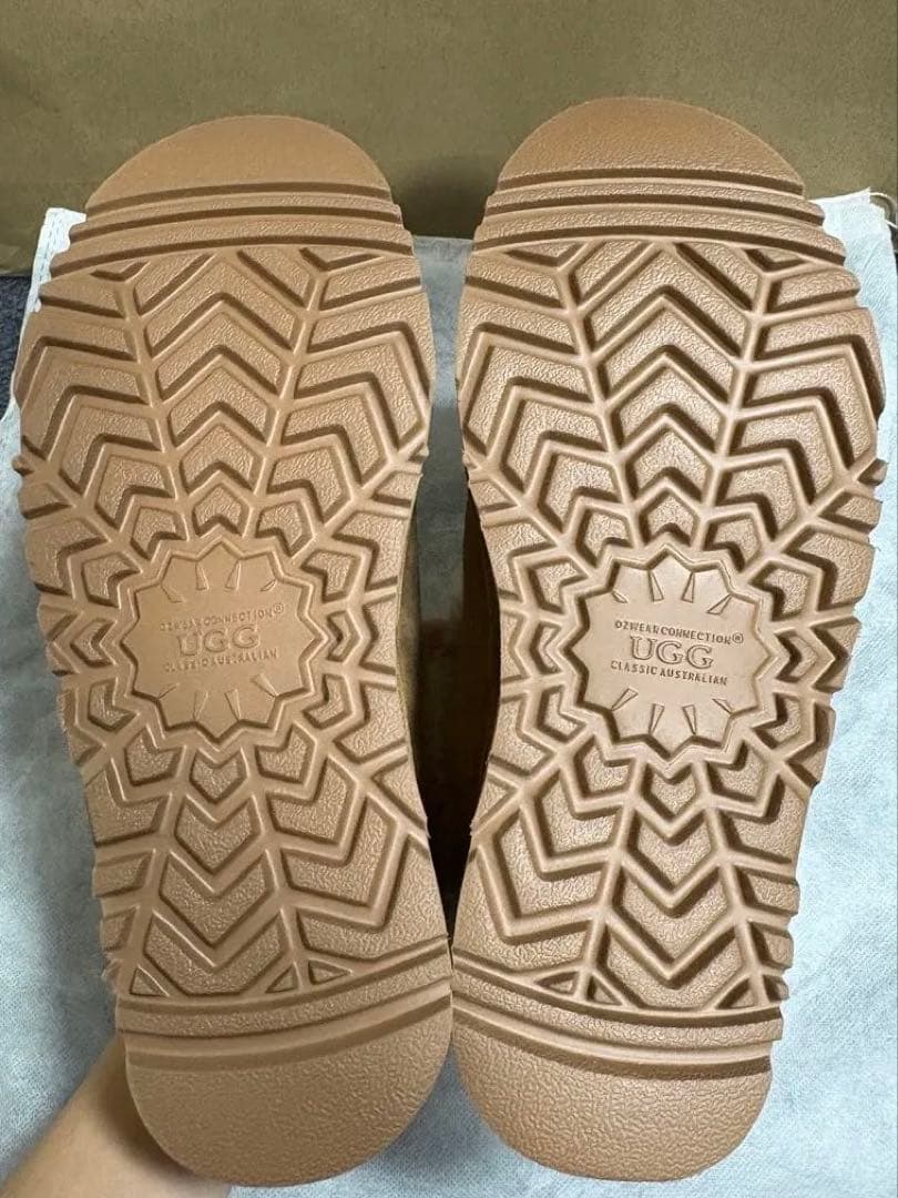 UGG ベージュ 厚底スリッパ