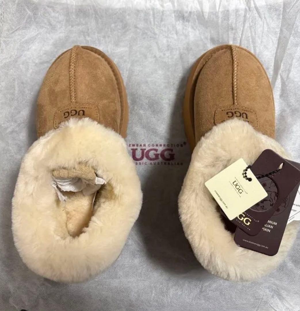 UGG ベージュ 厚底スリッパ