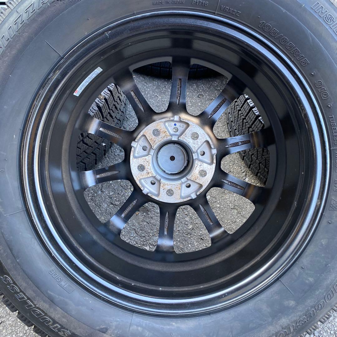 中古バリ溝ブリヂストンスタッドレスセット195/65R15 セレナ