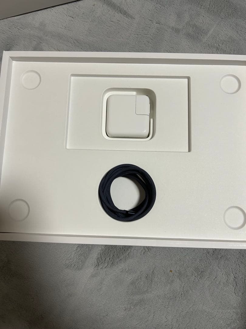 MacBook本体 MacBook Air M2 8GB 256GB