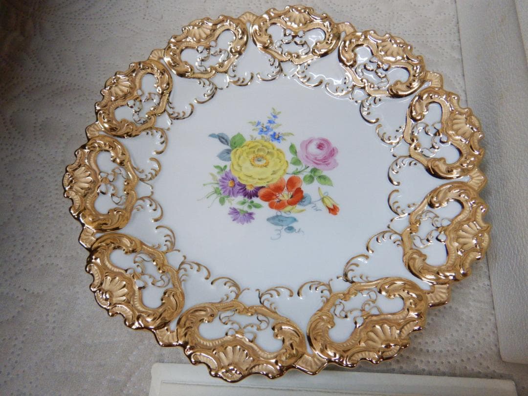Meissen　マイセン　 花柄　 皿 ゴールド装飾　金彩　22ｃｍ