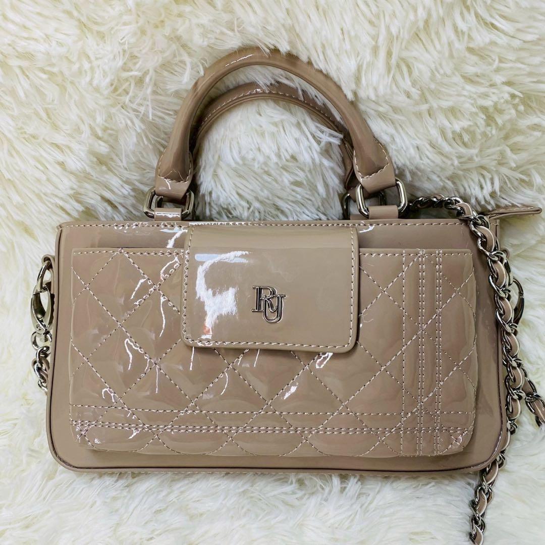 極美品✰RIU エナメル キルティングバッグ ショルダーバッグ