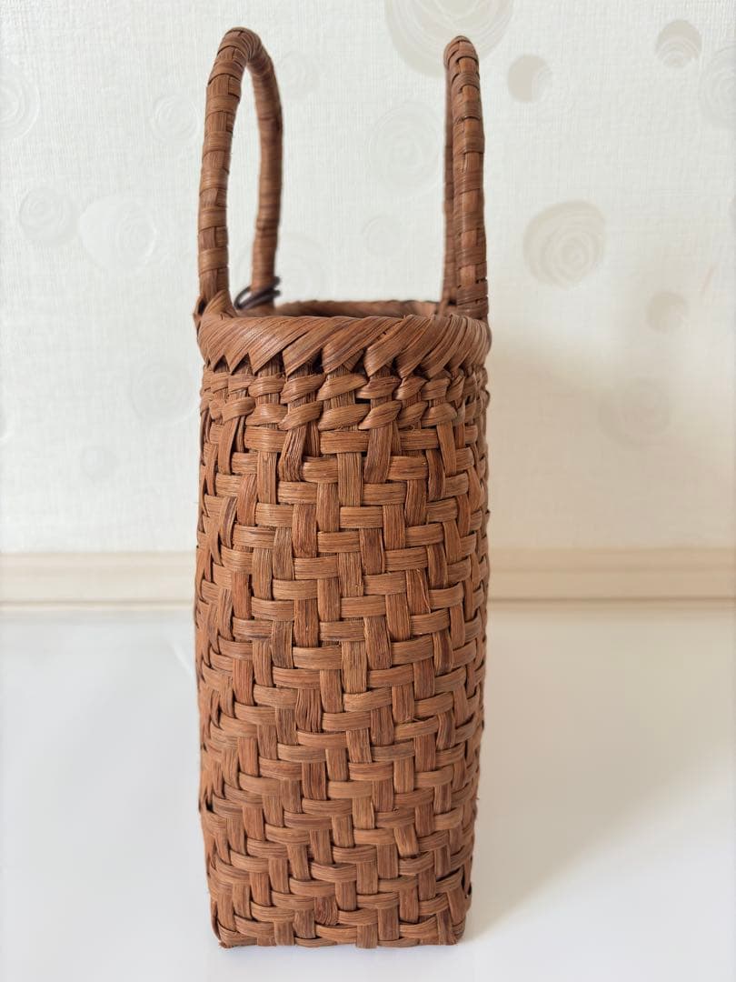 【未使用に近い】山葡萄（山ぶどう）かごバッグ　カゴバッグ　籠バッグ