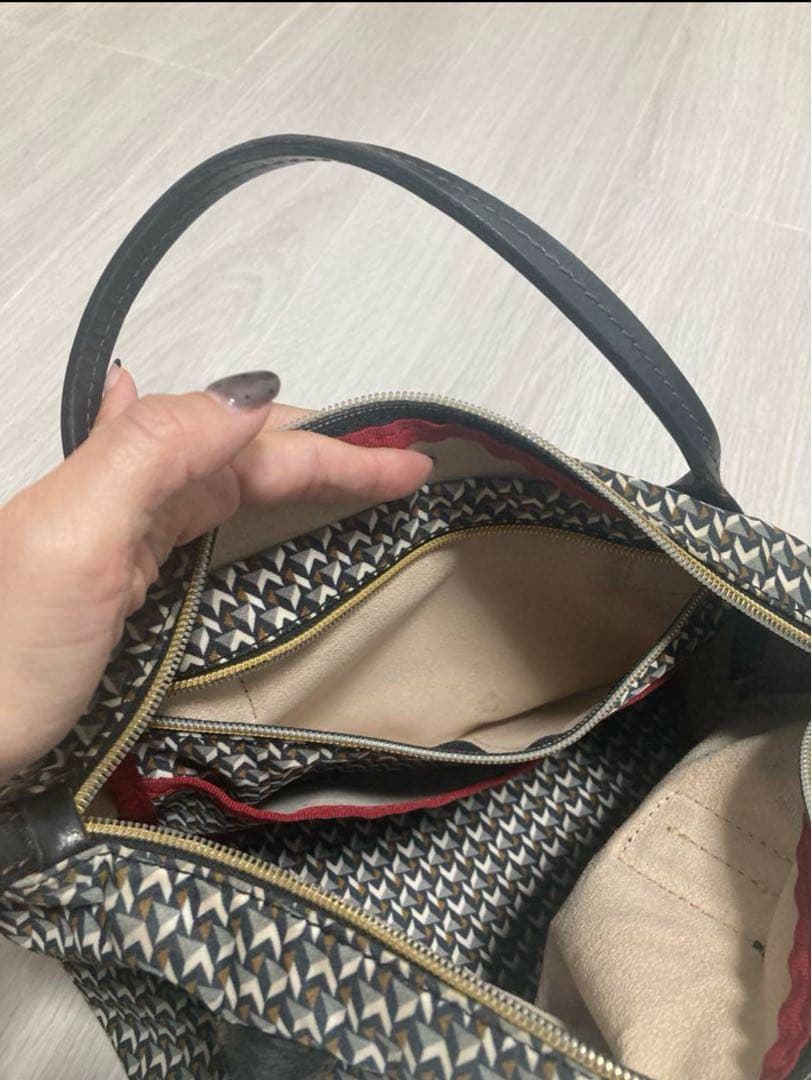 ロベルタピエリ ショルダーバッグ