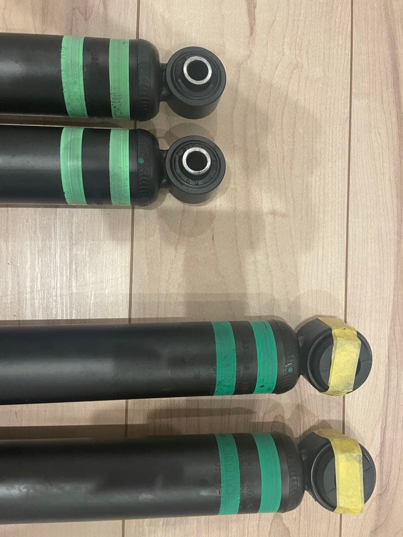 ダークプライムS ショックアブソーバー　新車外し　前後4本セット