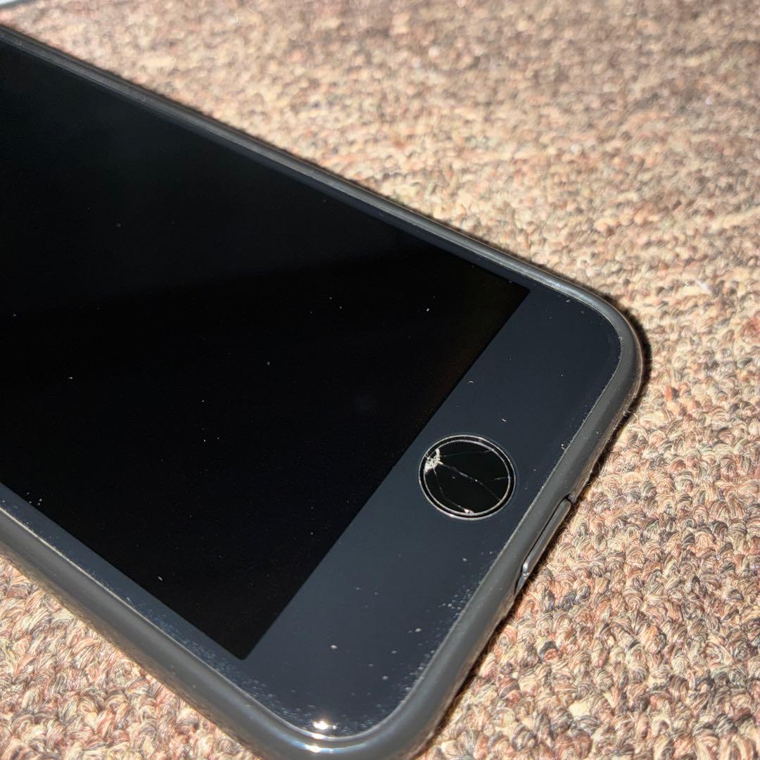 Apple iPhone SE (第3世代) ホワイト 本体　SIMフリー