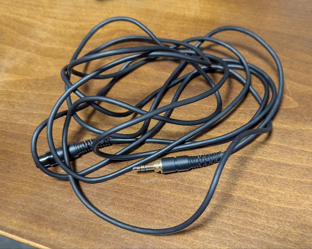 AKG K702 ヘッドホン ほぼ未使用の美品 本体とケーブルのみ