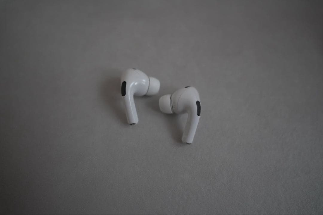 イヤホン Apple AirPods Pro 2 lightning