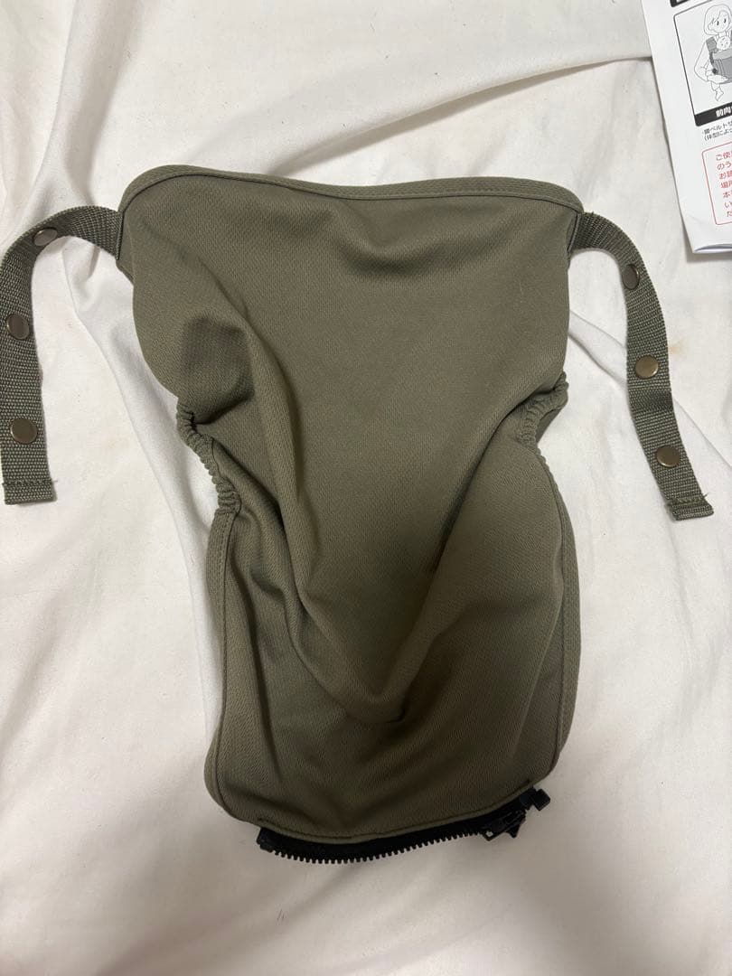 アップリカ　ラクリス　抱っこ紐 カーキ色　説明書、付属品付き