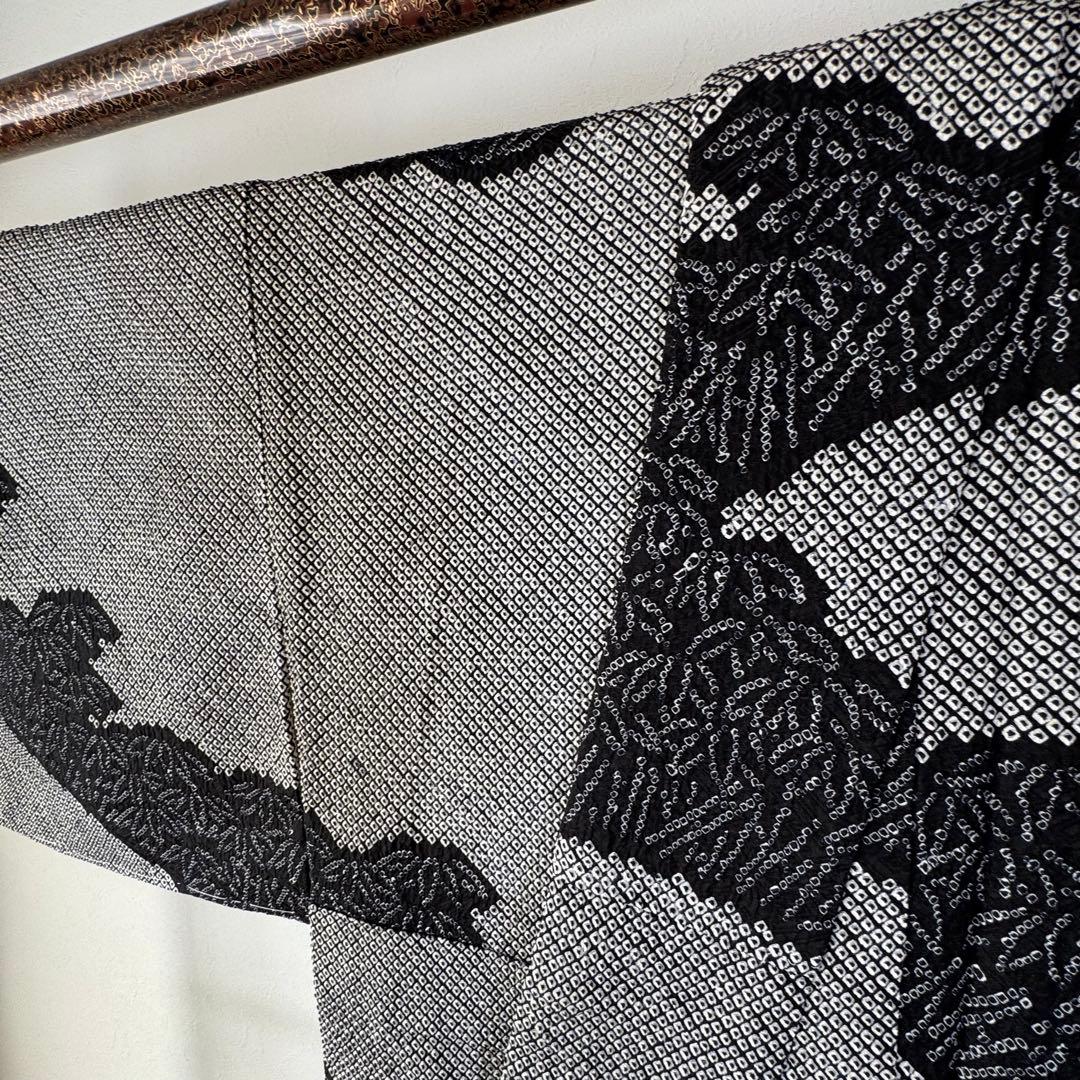 超美品　正絹　袷　現代　広襟　訪問着　着物　 黒　総絞り　絞り　162裄67