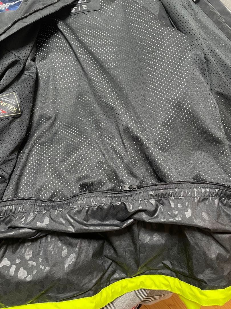 VOLCOM ゴアテックス スノーボードウェア レディース 上下セット