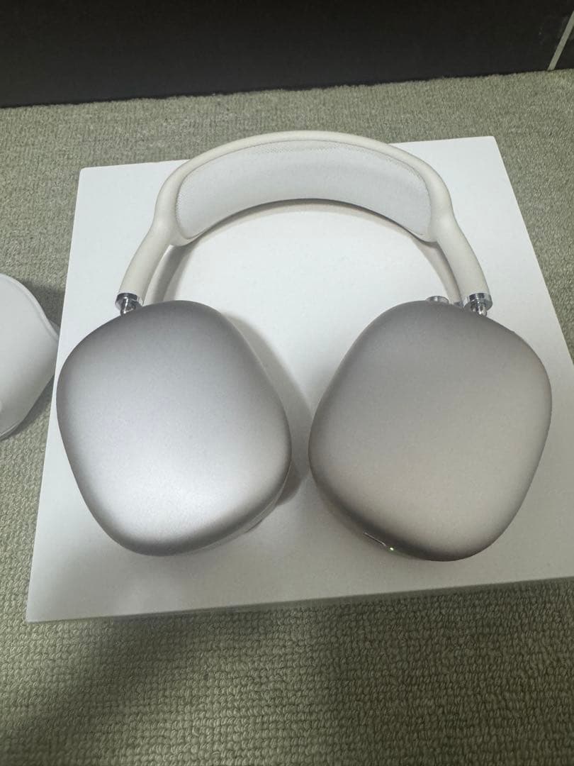 Airpods Max 第二世代　スターライト