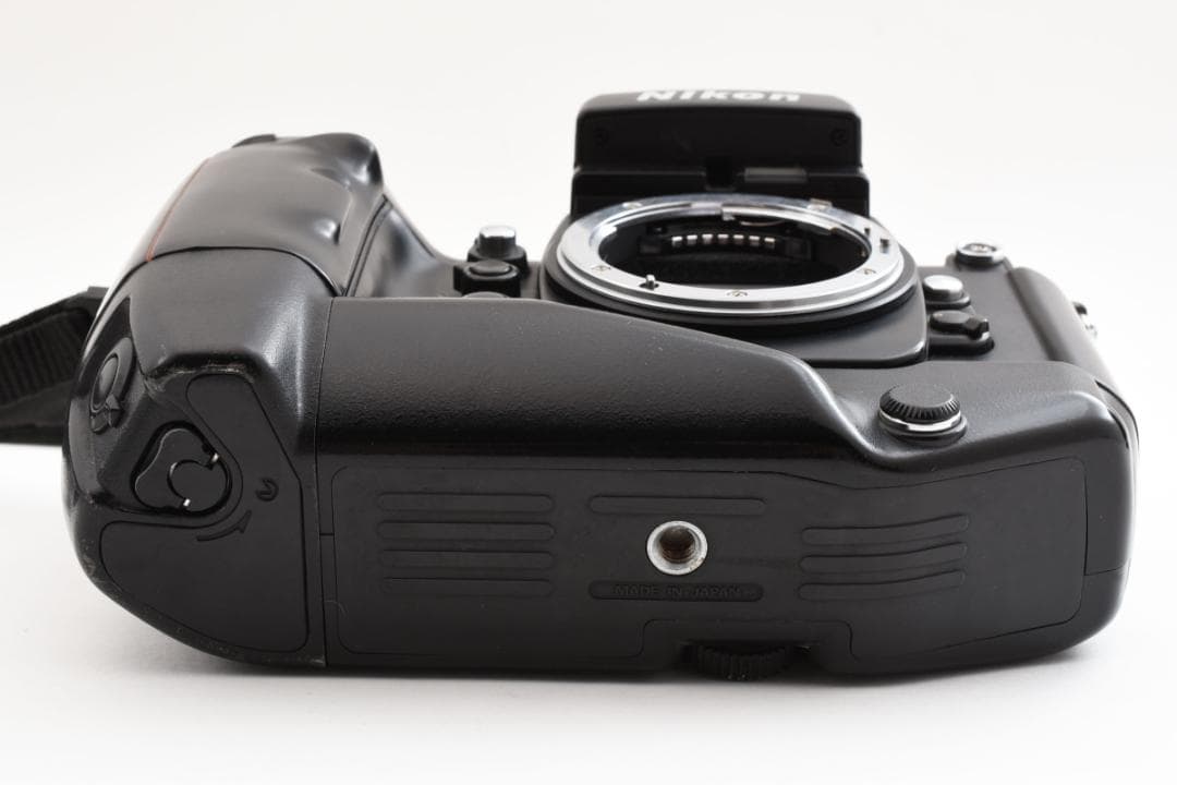 超美品　NIKON ニコン F4S MB-21 フィルムカメラ B451