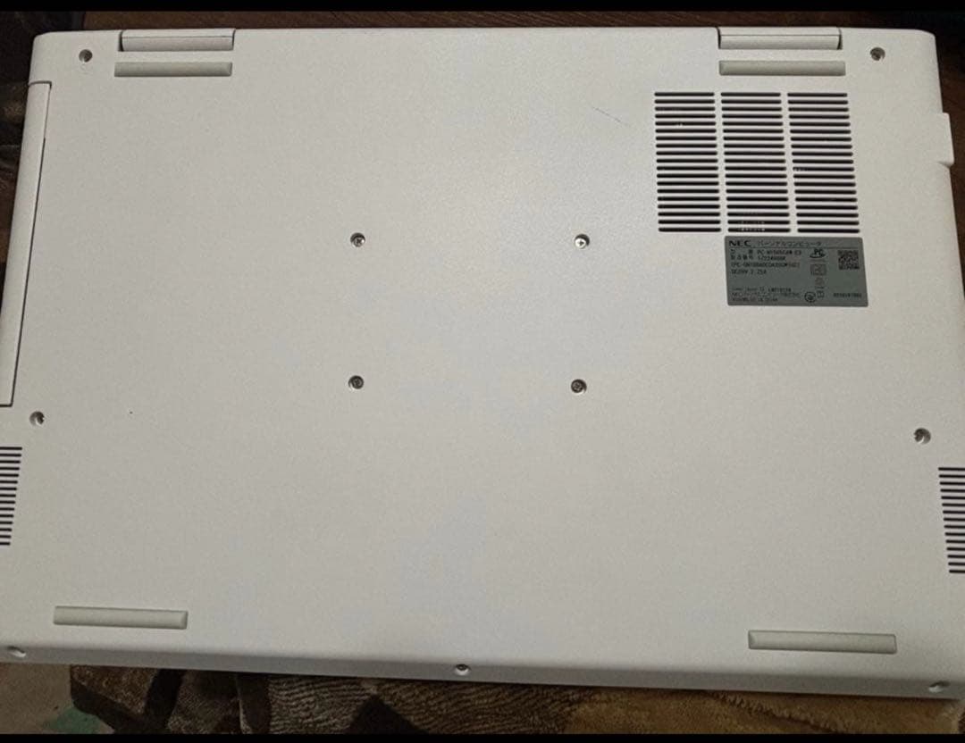 LAVIE N15 N1565/CA ［PC-N1565CAW］ 2021年秋