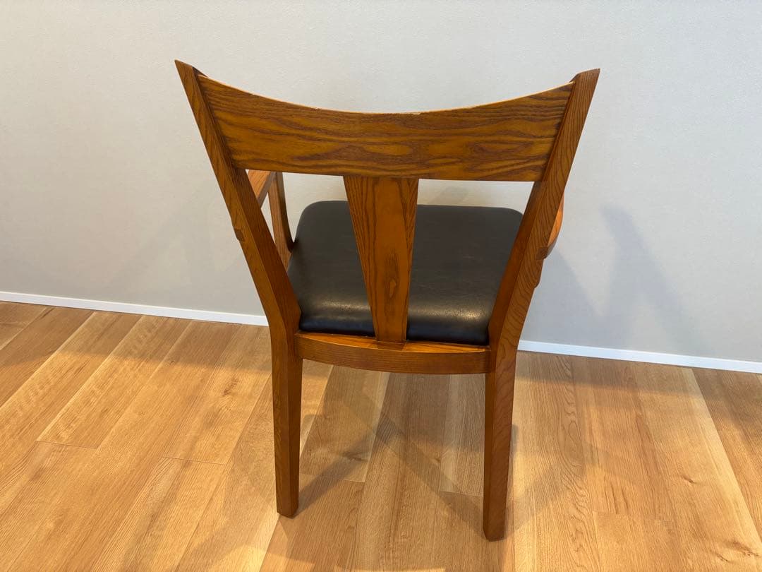 ACME Furniture アクメファニチャー カーディフチェア①　アーム付き