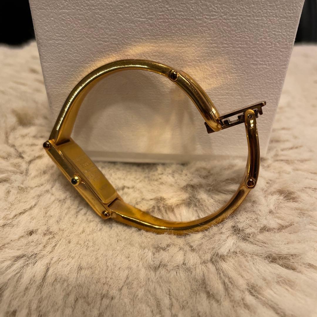 GUCCI ゴールド ブレスレット時計