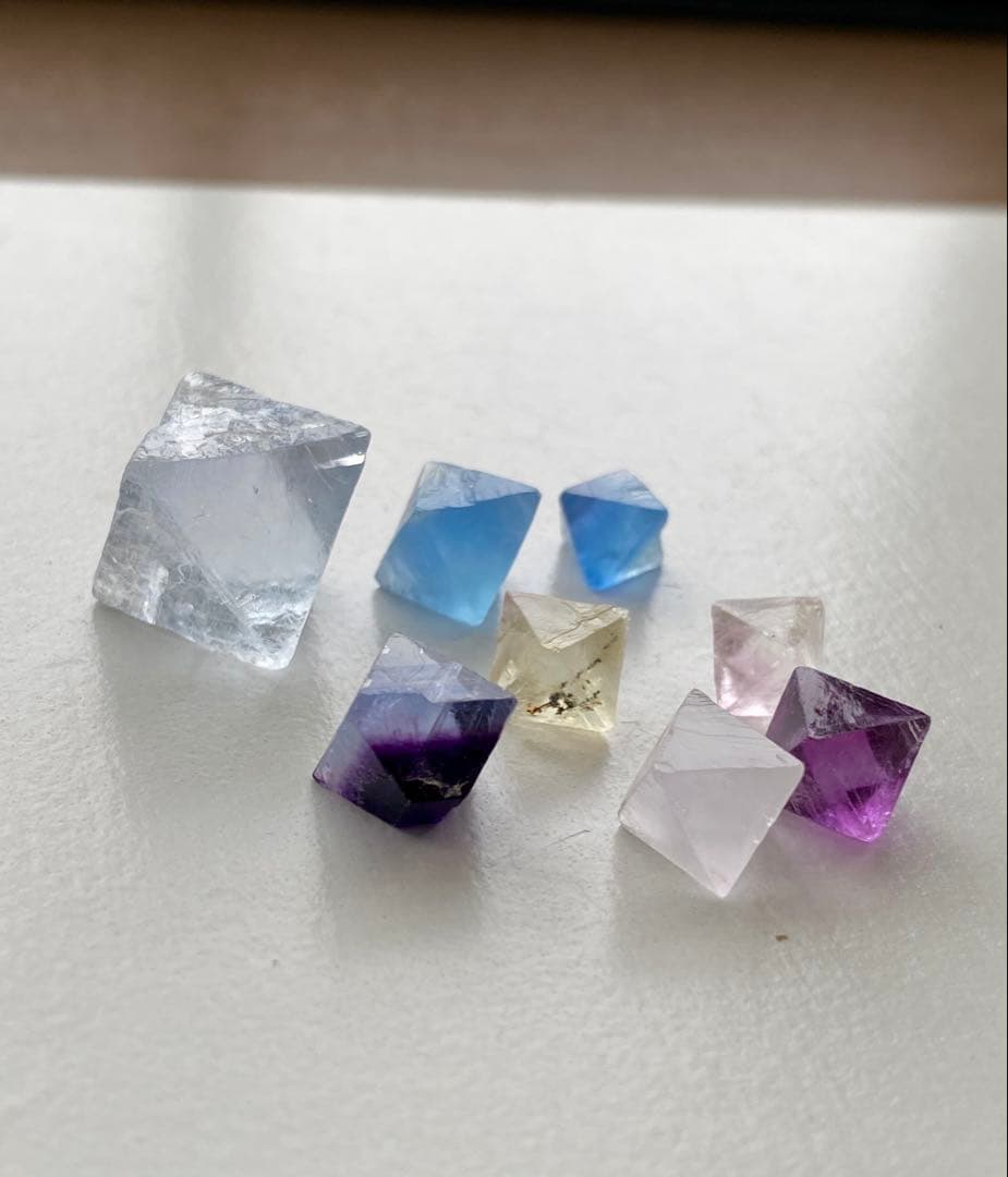 八面体フローライト　ビンガム産　イリノイ産　8個セット　蛍石　鉱物標本