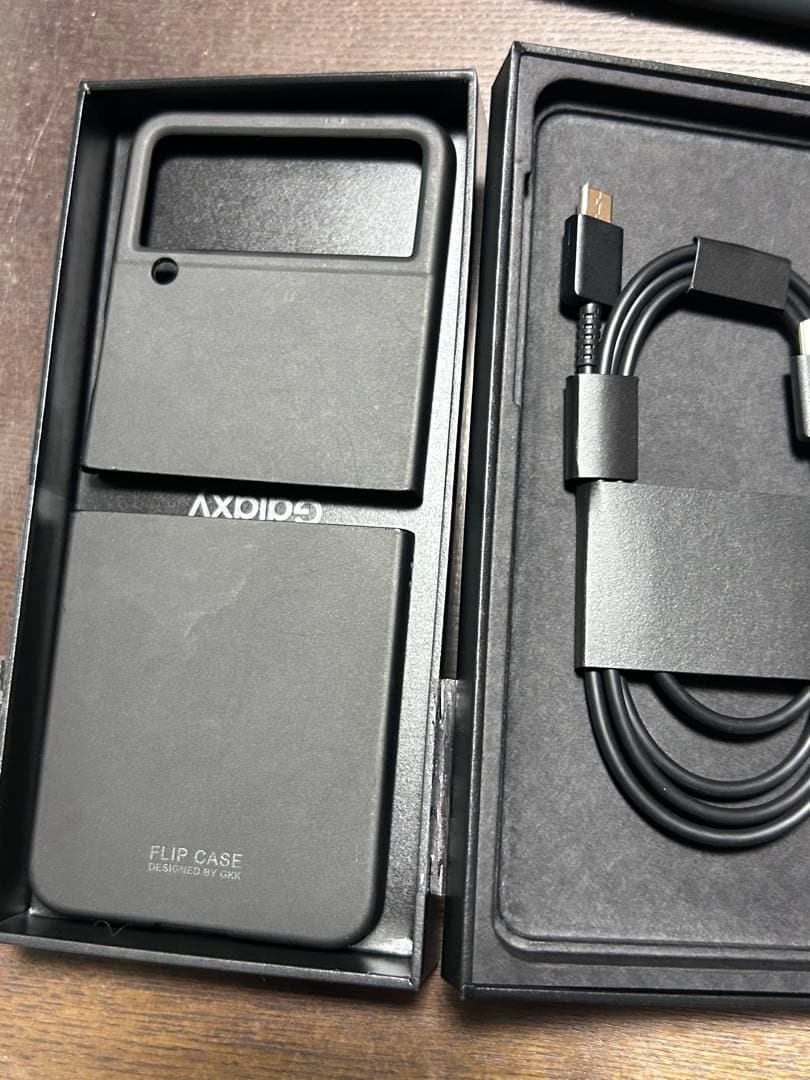 スマートフォン本体 Samsung Galaxy Z Flip4