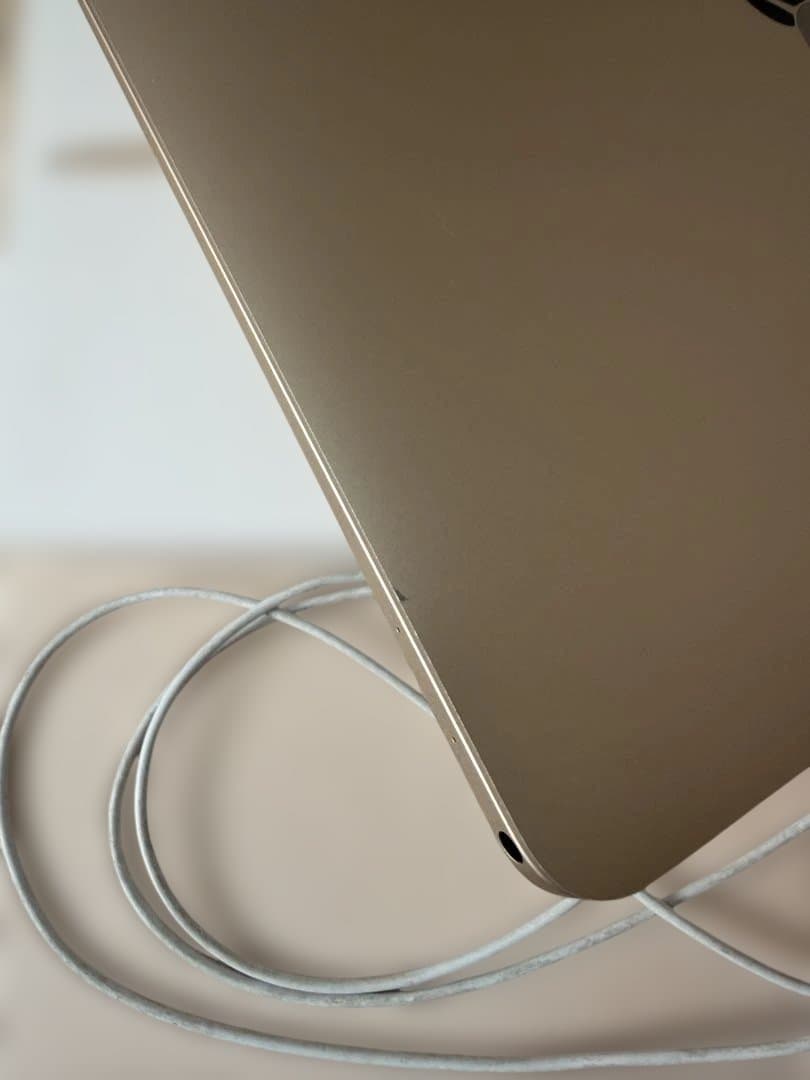 MacBook Retina 12インチ 2017モデル　ゴールド