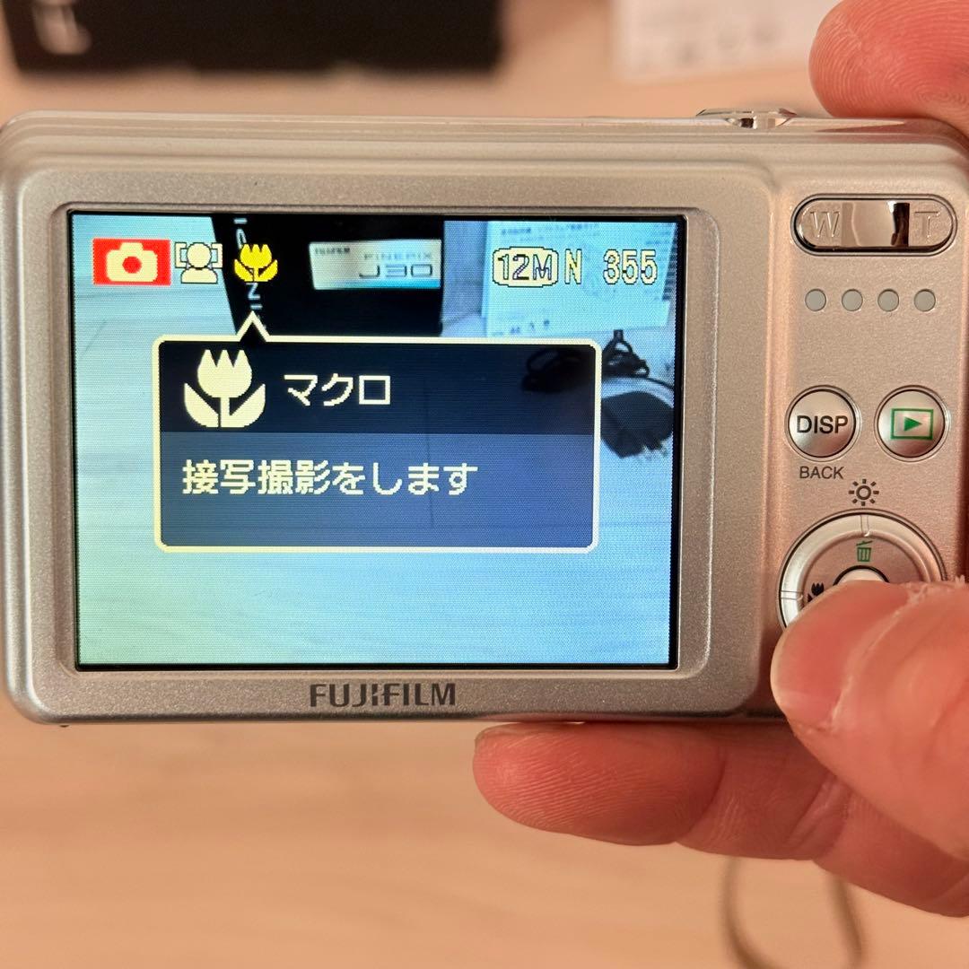 美品　付属品多　FUJIFILM Finepix J30 フジフィルム