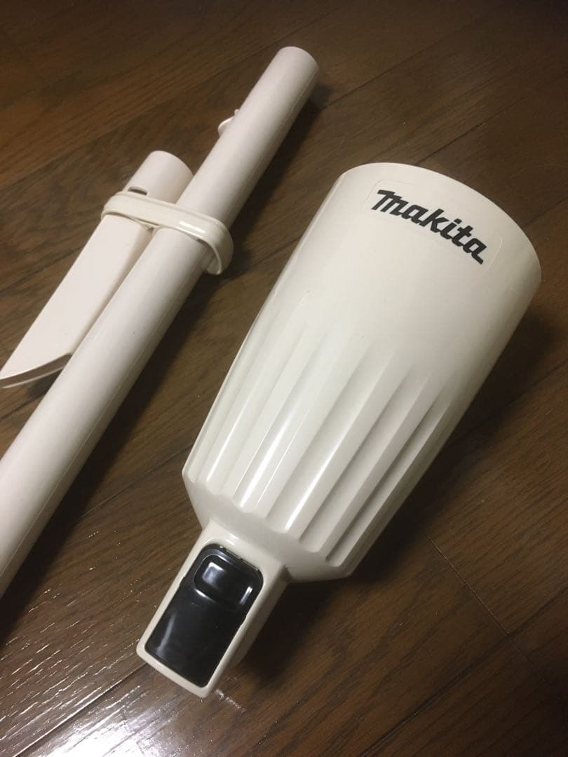 Makita 充電式クリーナー CL116DW 本体