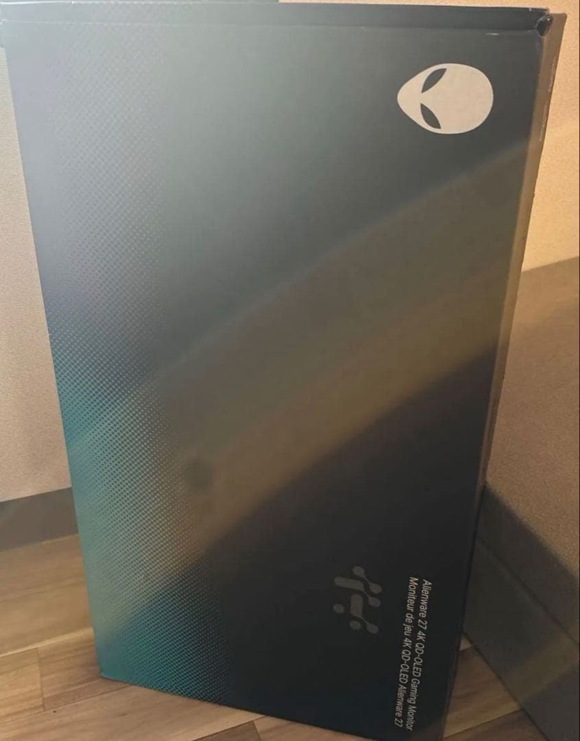 Dell AW2725Q 26.7インチ ゲーミングモニター