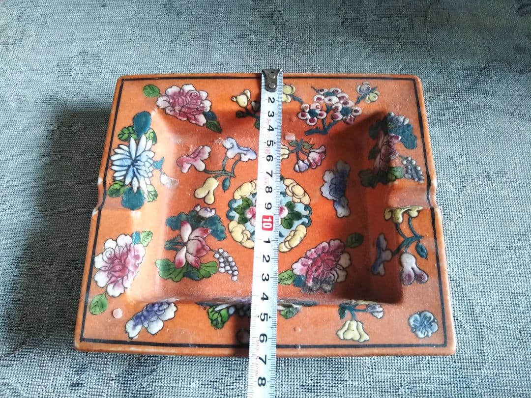 ⭐️セール！⭐️乾隆御製「赤地粉彩花紋 卓上 灰皿 皿」清 中国古美術品