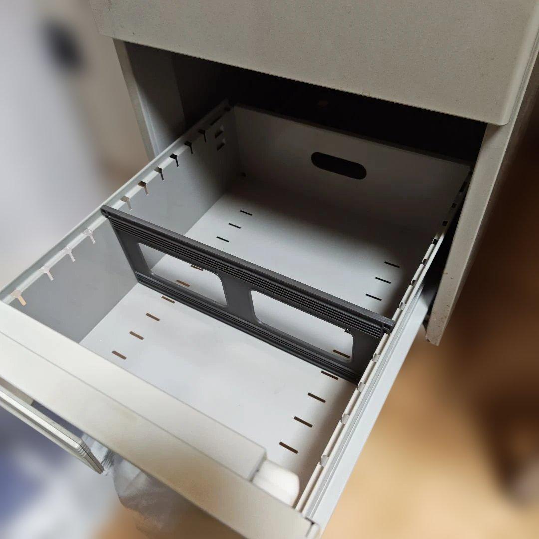 【KOKUYO】スチール脇机 3段