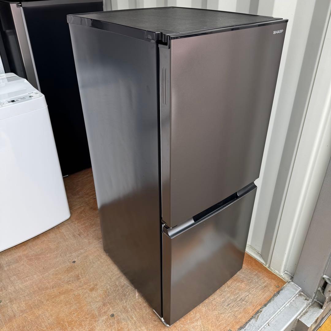 C7521★2022年製美品★シャープ 冷蔵庫 右.左開き 一人暮らしブラック系