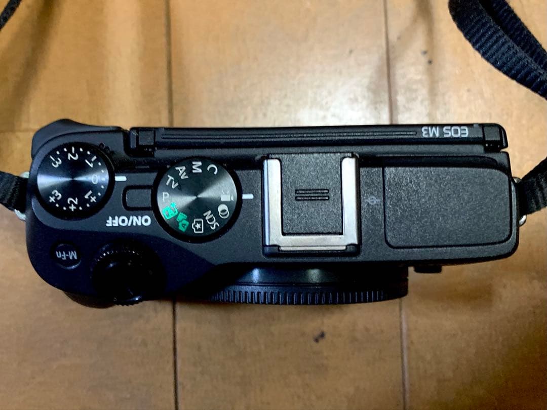 Canon EOS M3 ダブルズーム　 ミラーレスカメラ レンズ2本付き