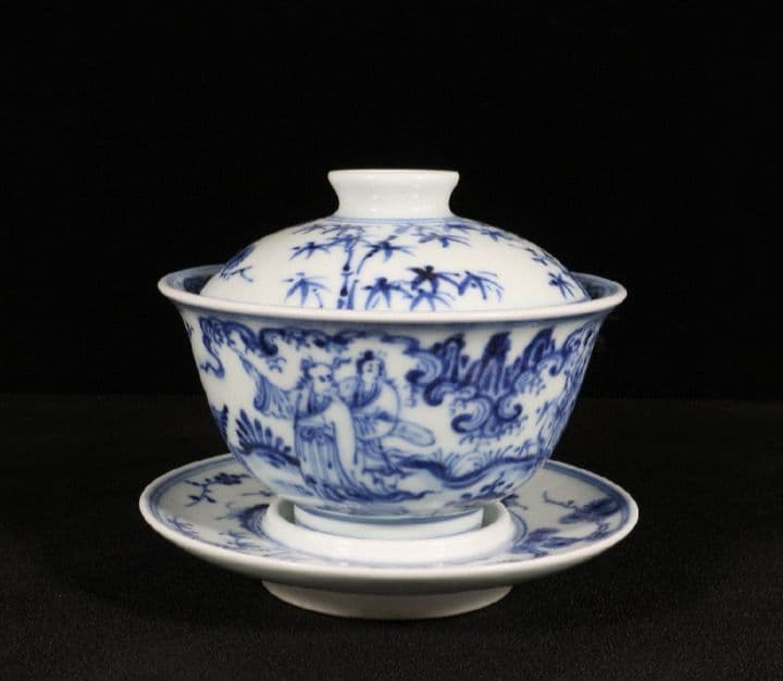 大明宣徳年製在銘 染付高仕図蓋碗