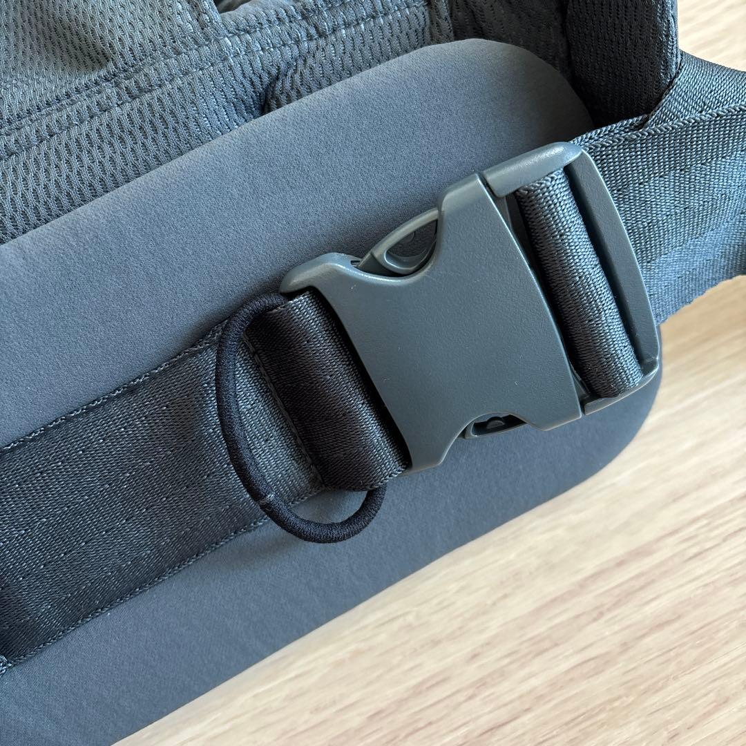 【hachi様】ピトレスク 4wayベビーキャリアオン 抱っこ紐 ネイビー