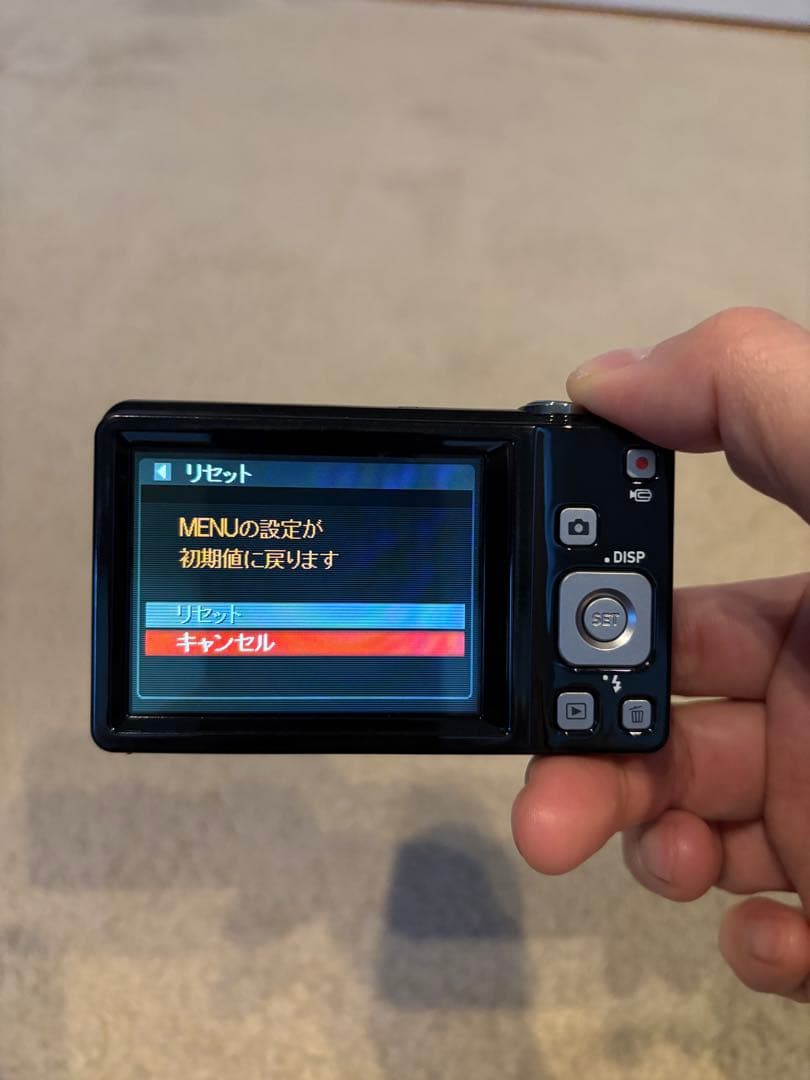 CASIO EXILIM 16.1メガピクセル コンパクトデジタルカメラ