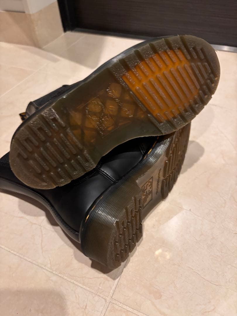 Dr. Martens チェルシーブーツ