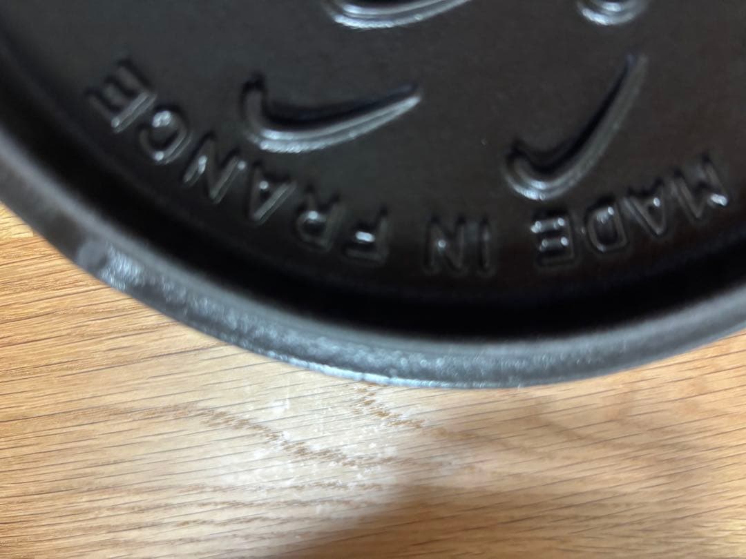 STAUB 丸型 赤 鋳鉄製両手鍋 蓋付き