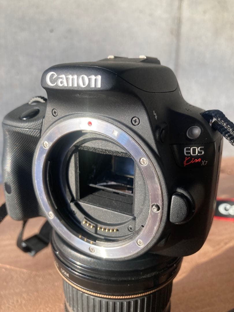 Canon EOS kissＸ7 レンズ4本とストロボ付