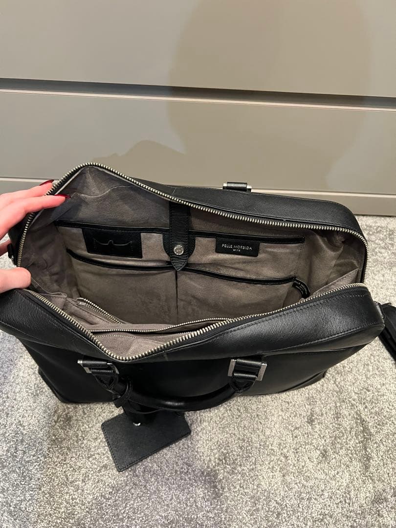 美品　ペッレモルビダ牛革ブリーフバッグ