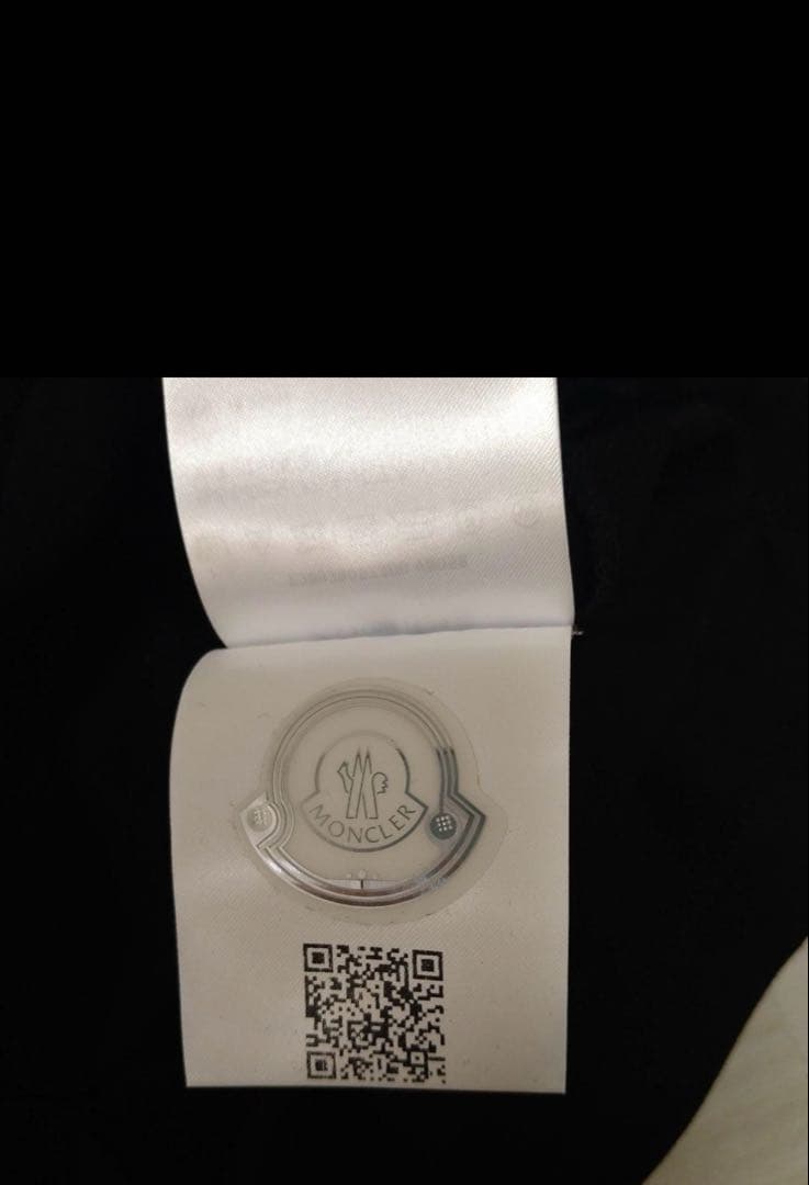 ラ*ラ様 MONCLER ブラック 長袖Tシャツ