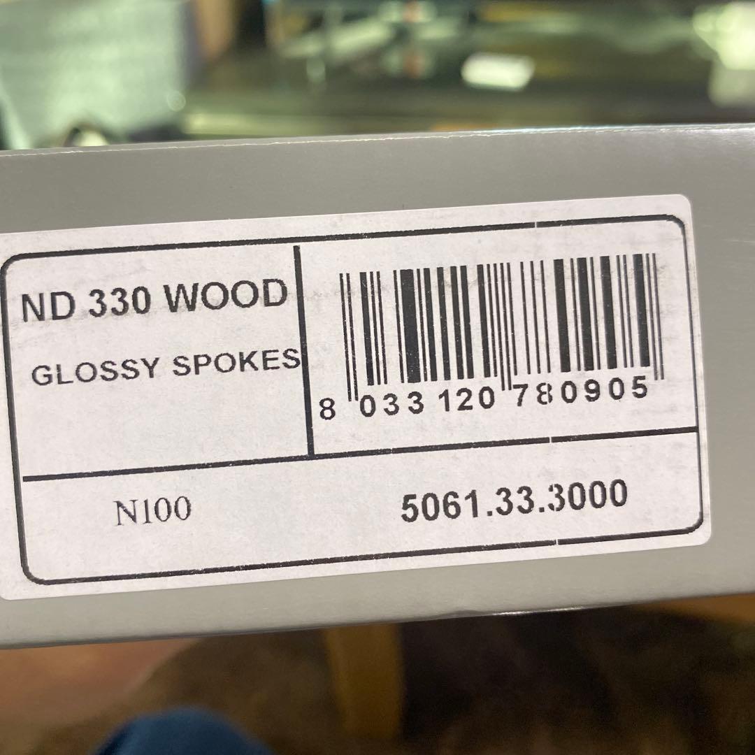 ナルディ　ウッド　33φ